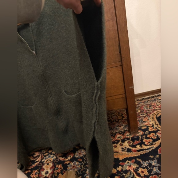 The Cashmere Project Front Zip Poncho Forest Green, One Size Fits All - Picture 11 of 15